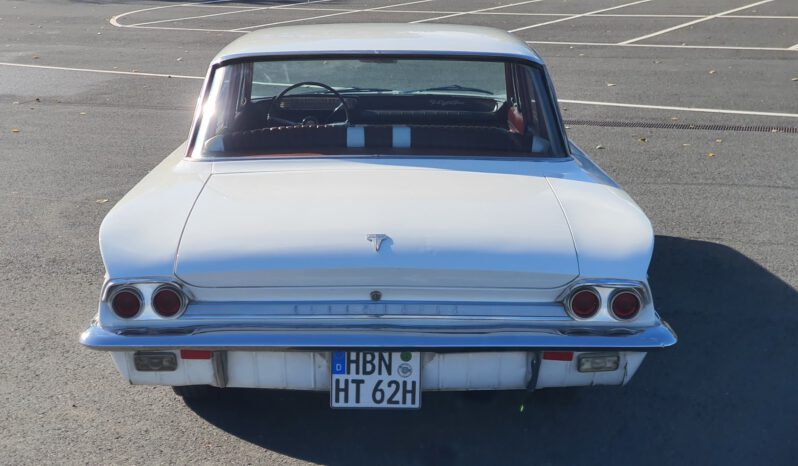 
								Oldsmobile F85 Fourdoor V8 voll									
