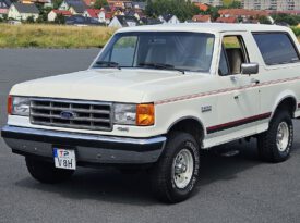 Ford Bronco XLT 4×4