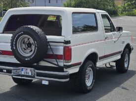 Ford Bronco XLT 4×4