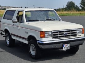 Ford Bronco XLT 4×4