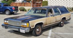 Ford LTD Country Squire Woody